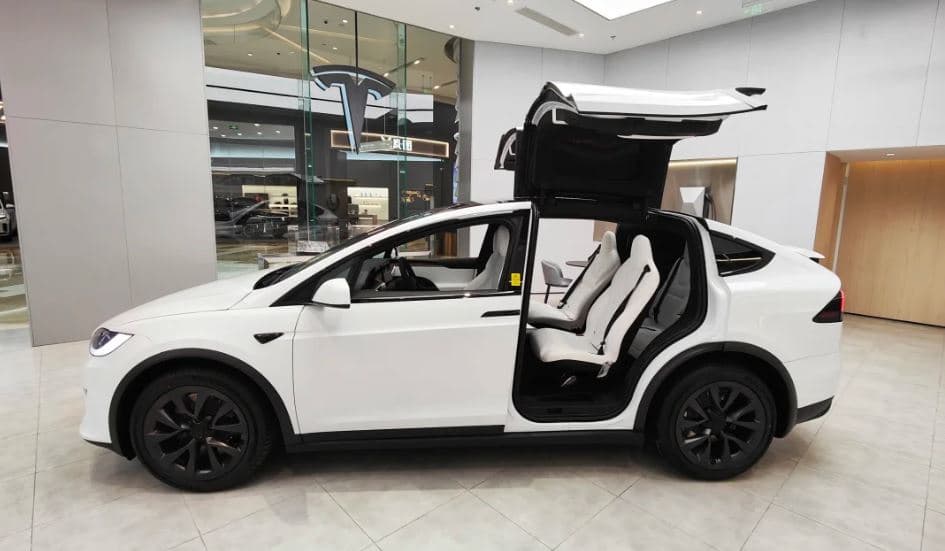 Bien shitjet e Tesla pavarësisht uljes së çmimeve