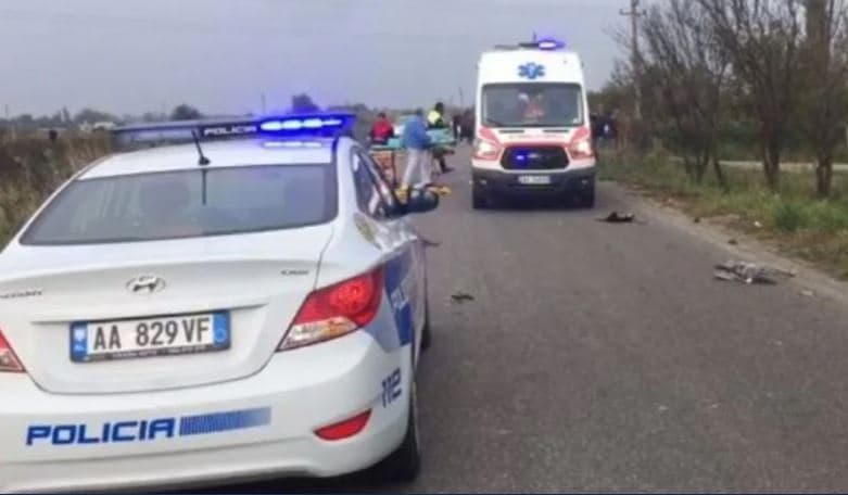Kamioni përplaset me makinën në Shkodër/ Plagosen nënë e bir  
