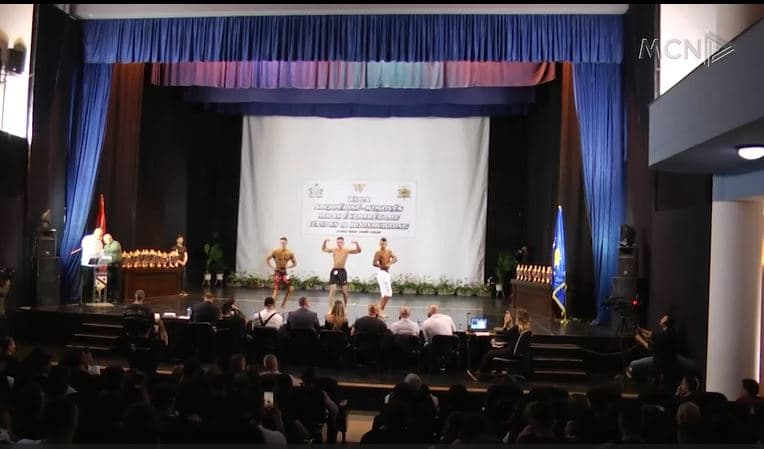 Finalja e kupës në bodybuilding, 52 konkurrentë nga Shqipëria dhe Kosova (VIDEO)