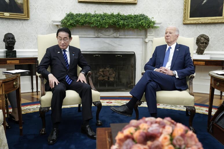 Dy japonezë do të fluturojnë në hapësirë si pjesë e një misioni amerikan, njëri do të ulet në Hënë