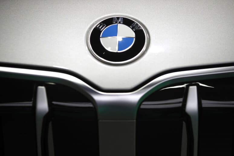 BMW rrit shitjet e makinave elektrike