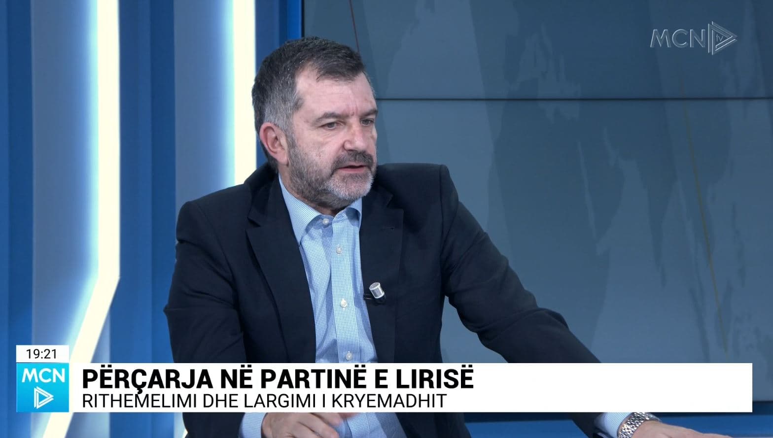Bushati: Meta e ka vështirë ta forcojë partinë. Drejtësia është vënë nën urdhrat e politikës (VIDEO)