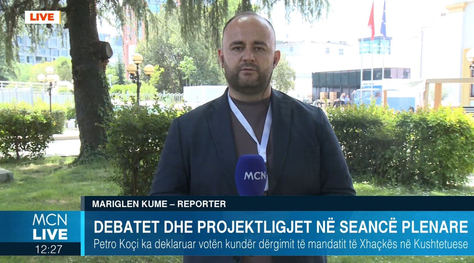 Kume: Koçi kundër dërgimit të çështjes së mandatit të Xhaçkës në Kushtetuese. Nuk ka vendim grupi nga PS (VIDEO)