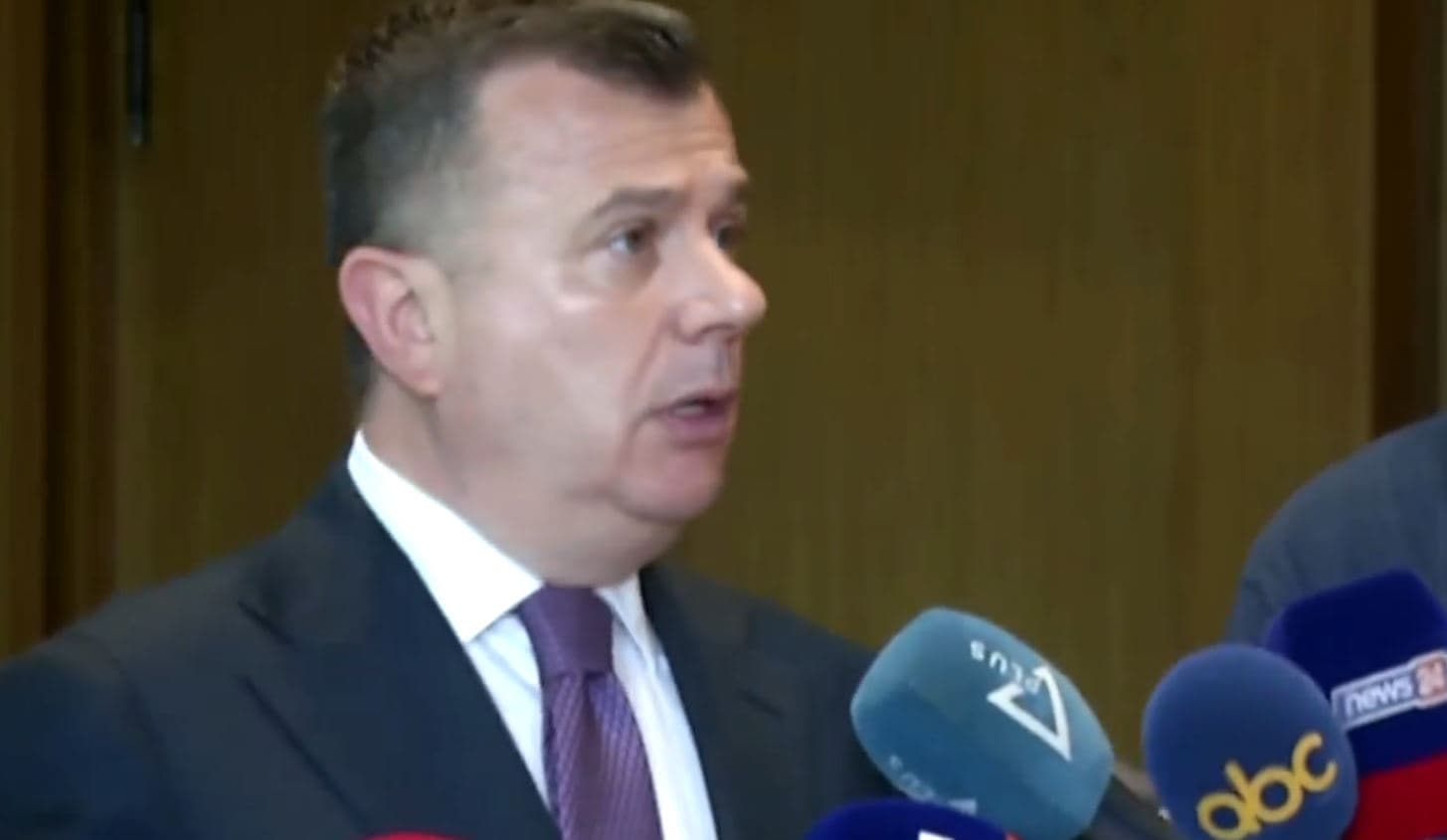 Balla: Goditje shfarosëse kanabisit, nis kontrolli me dronët “Bajraktar”