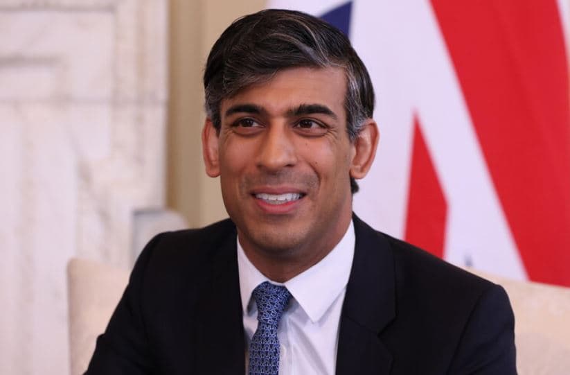 Britania e Madhe po konsideron ndalimin e shitjes së celularëve për fëmijët dhe të rinjtë nën 16 vjeç