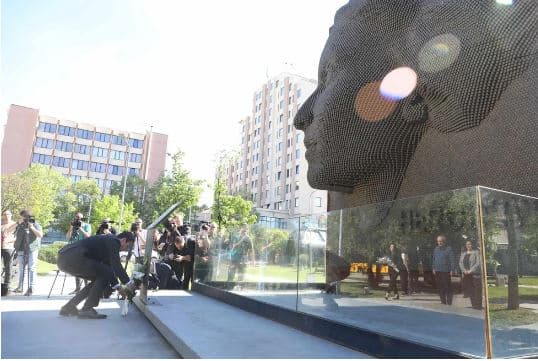   Dita e të Mbijetuarve të Dhunës Seksuale gjatë luftës në Kosovë/ Nderime te Memoriali “Heroinat”