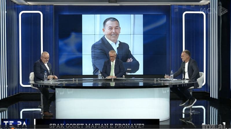 Hoxha: Tokën e Vorës e privatizuan si tokë në Bërxullë, iu shit nipit të Sadri Abazit