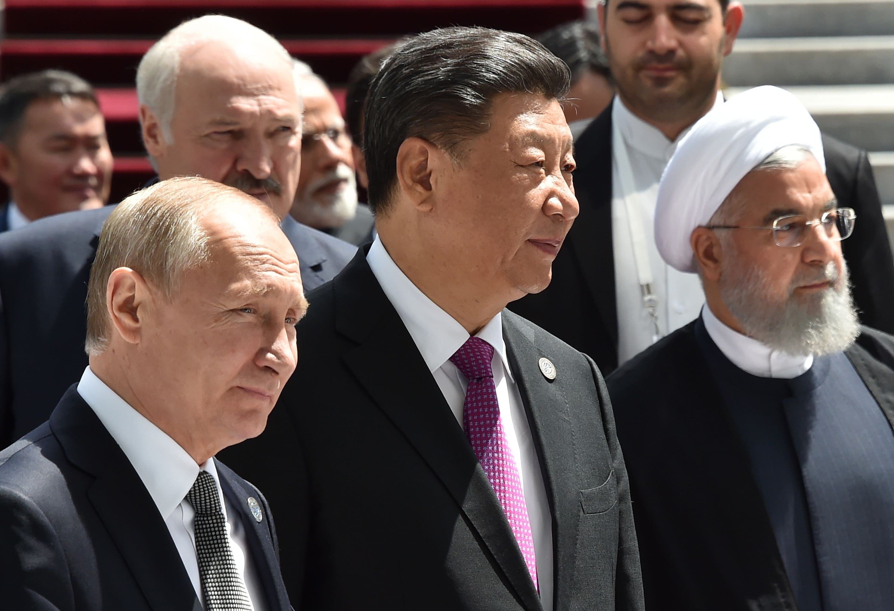 Rusia dhe Kina bëjnë thirrje për përmbajtje pas sulmeve të Iranit ndaj Izraelit