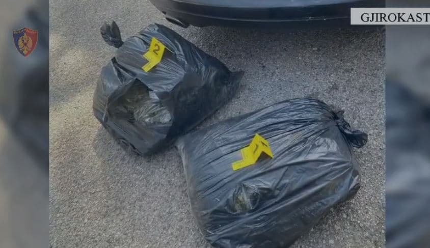 Tentojnë të trafikojnë 15 kg kanabis, arrestohen dy persona në Gjirokastër
