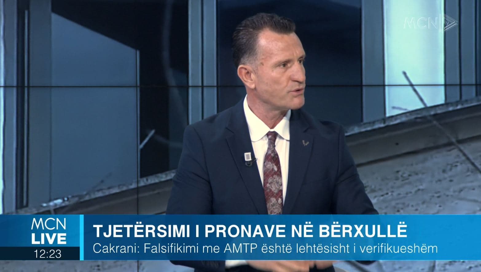 Tjetërsimi i pronave, Cakrani: Mafia e tokave ka futur në Arkivin e Shtetit dokumente të falsifikuara (VIDEO)