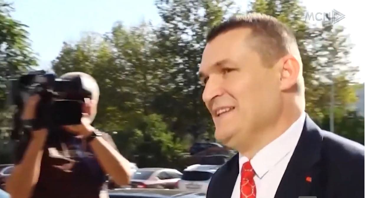 “Sulmet ndaj gjyqësorit, të padenja”. Ambasadori i BE reagon ndaj akuzave të Metës