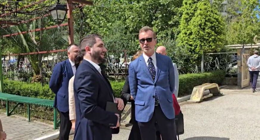 Ambasadori i BE në Shqipëri: Sulmet ndaj drejtësisë, jo të denja për një vend demokratik