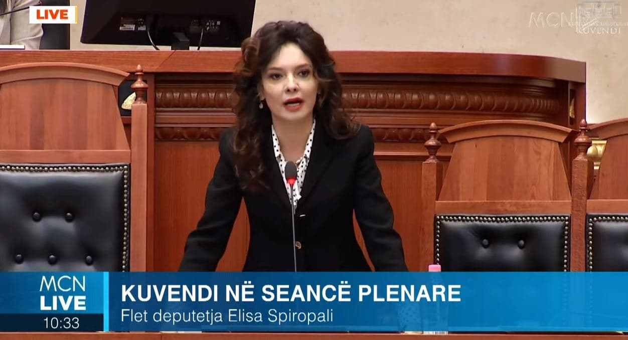 Spiropali, opozitës: Baballarët në majë të thanës. Njëri majë të pallatit bërtet kundër SPAK, tjetri majë delirit kafshon SPAK