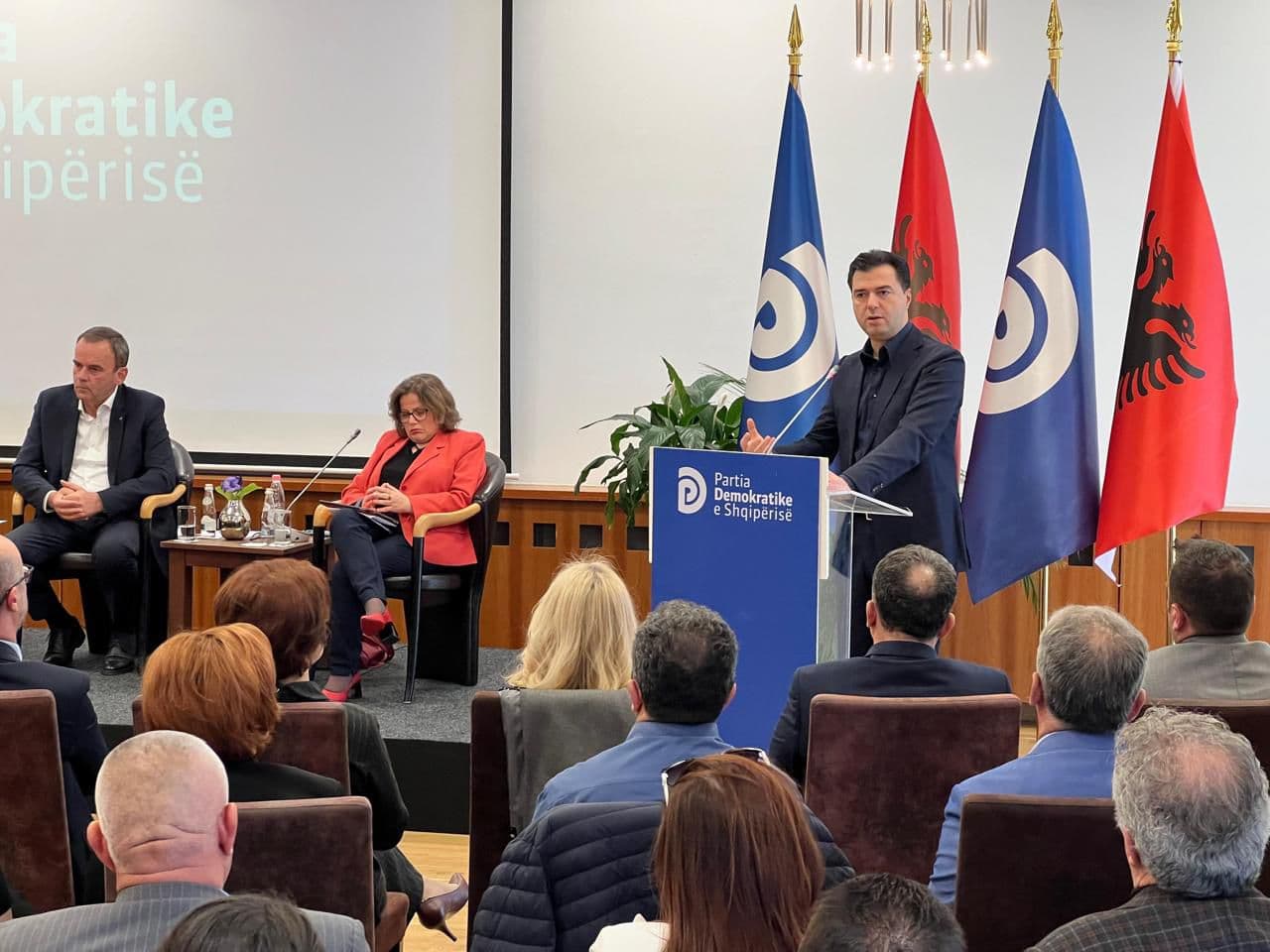 Basha: Bashkitë janë kthyer në grupe të strukturuara kriminale, rasti më i qartë Tirana