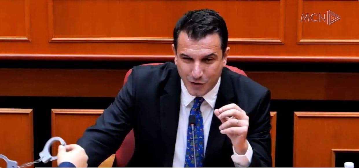 “Dorëzohet Veliaj, shqyrton kërkesat e opozitës”. Të hënën mblidhet Kryesia e Këshillit Bashkiak!