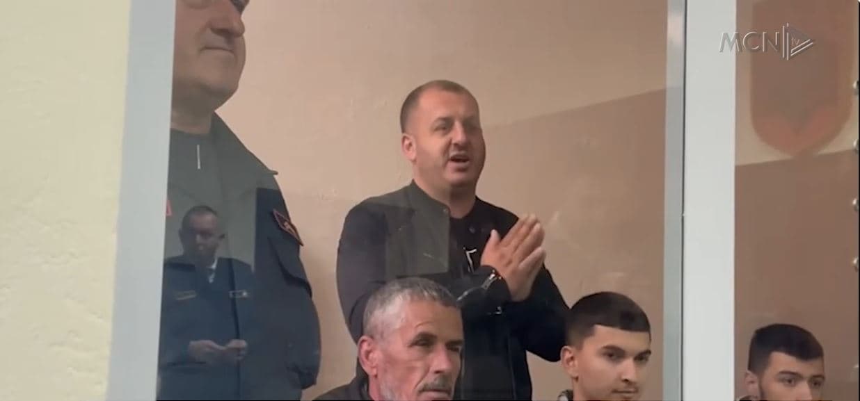 Gjykata liron me kusht protestuesit. Noka: Duan të ndalojnë protestën kundër hajdutëve të bashkisë