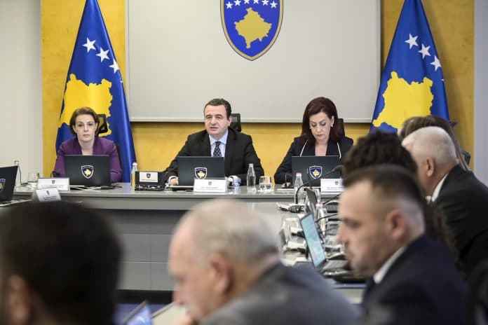Votimi në veri/ Qeveria Kurti: Kosova përmbushi detyrimin. BE-ja t’i heqë masat e padrejta