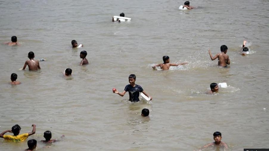 Bangladesh/ Temperaturat mbi 42 gradë Celsius mbyllin shkollat ​​për 33 milionë fëmijë