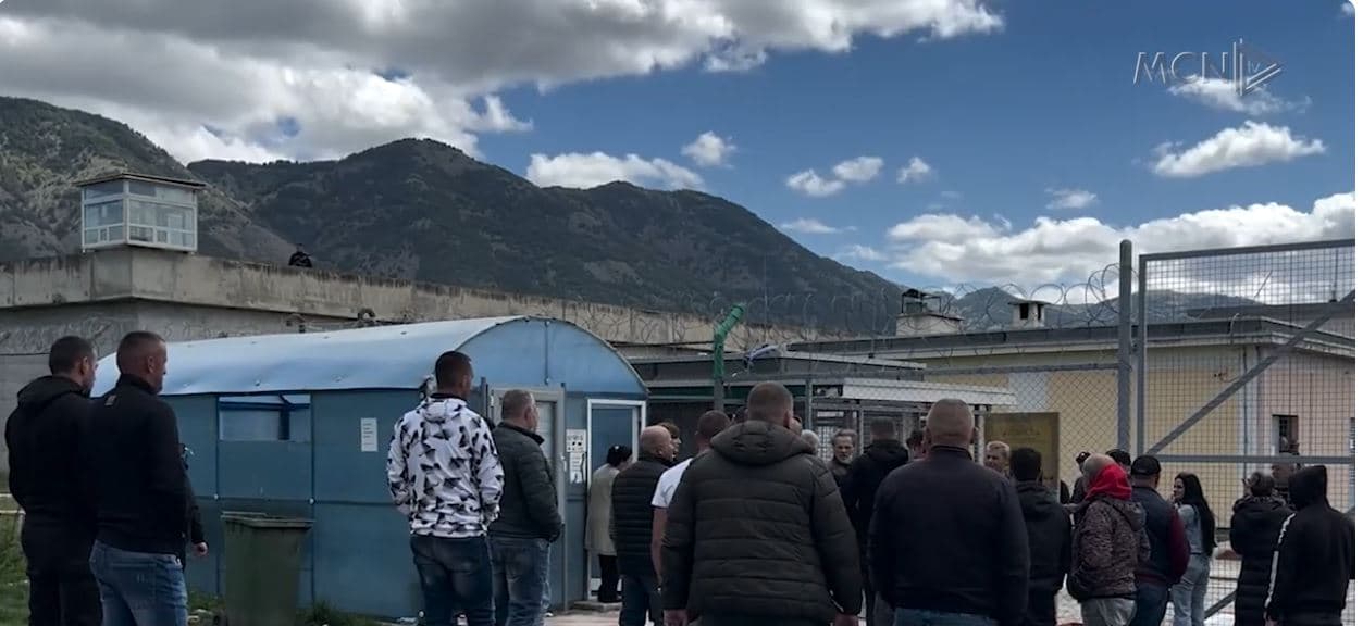 Amnistia rriti vetëdorëzimet. Vonesat në zbardhjen e vendimeve penalizuan të dënuarit