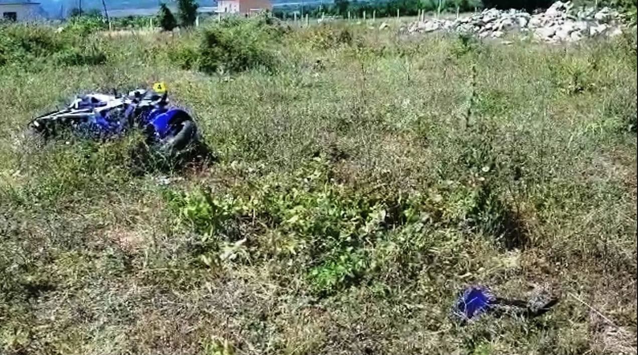 Korçë/ Fëmija 2 vjeç bie nga motori, në gjendje të rëndë