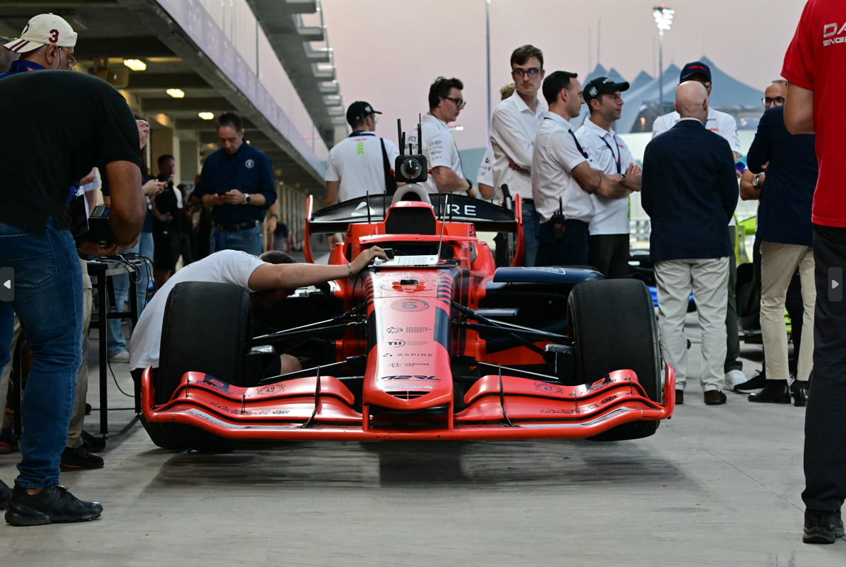 Abu Dhabi/ Mbahet gara e parë e makinave pa shoferë të drejtuara nga AI