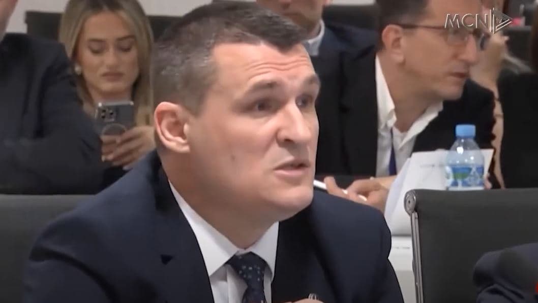 PS bllokon seancën me Dumanin/ Opozita kërkon sqarime për akuzat ndaj policisë (VIDEO)