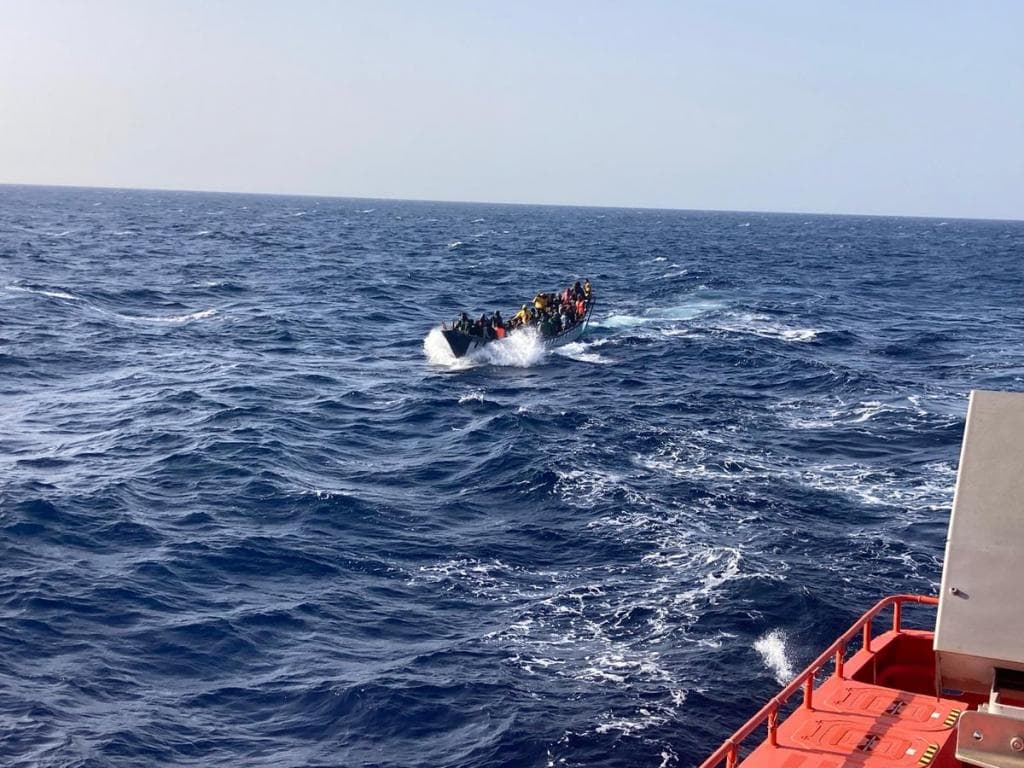 Përmbyset varka në ishullin spanjoll, 50 emigrantë të zhdukur