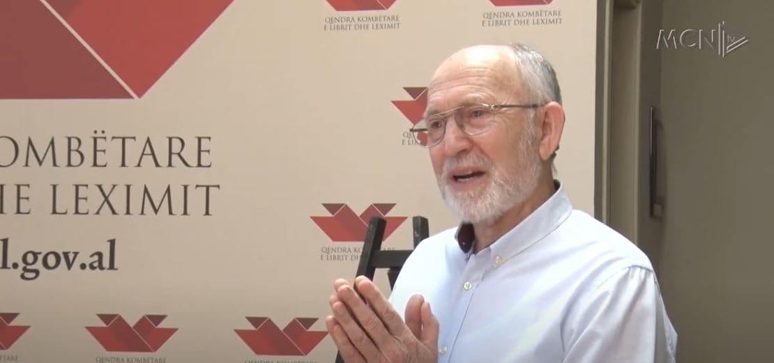 Takim letrar me Lasgushin/ Vargjet e poetit nën interpretimin e Ligoraq Rizës (VIDEO)