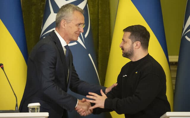 Stoltenberg pranon premtimet e pambajtura: Jemi vonuar në ndihmat për Ukrainën