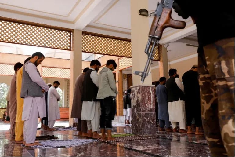 Sulm në një xhami në Afganistan, vriten 6 besimtarë