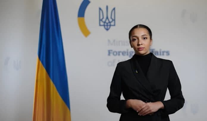 Victoria, zëdhënësja e ministrisë së Jashtme të Ukrainës e krijuar nga AI