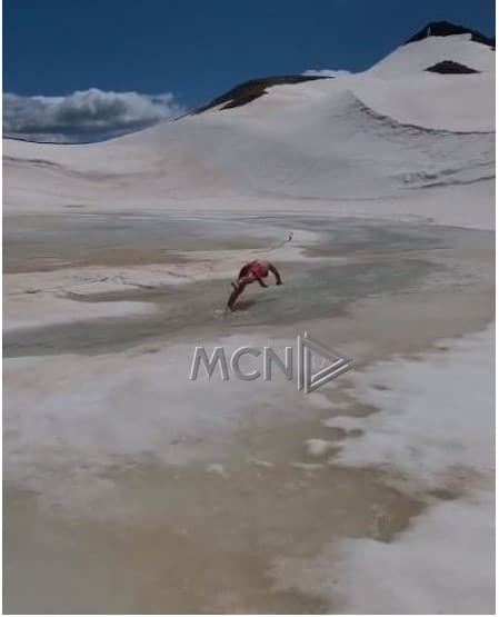  I riu lahet në temperatura të ulëta në Liqenin akullnajor në Malin e Gramozit