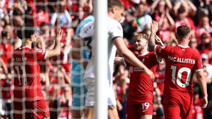 Gjashtë gola të shënuar, Liverpool triumfon ndaj Tottenham-it