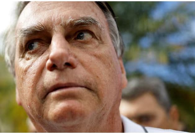 Ish-presidenti i Brazilit Bolsonaro shtrohet në spital 