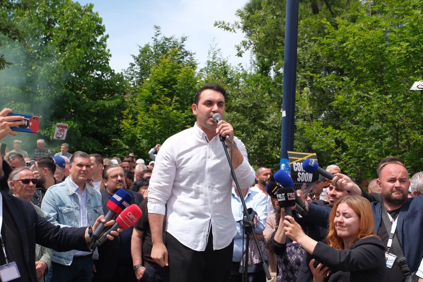 Protesta para bashkisë Tiranë, Këlliçi: SPAK të ngrihet në lartësinë e detyrës 