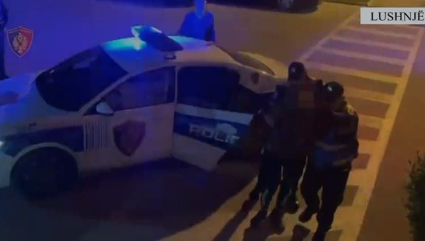 I dënuar me 5 vjet burg për vjedhje makine, arrestohet një person në Lushnjë
