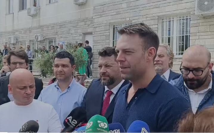  Dropull/ Drejtuesi i SYRIZAS: Jo çdo gjë duhet të politizohet, jemi pranë minoriteteve