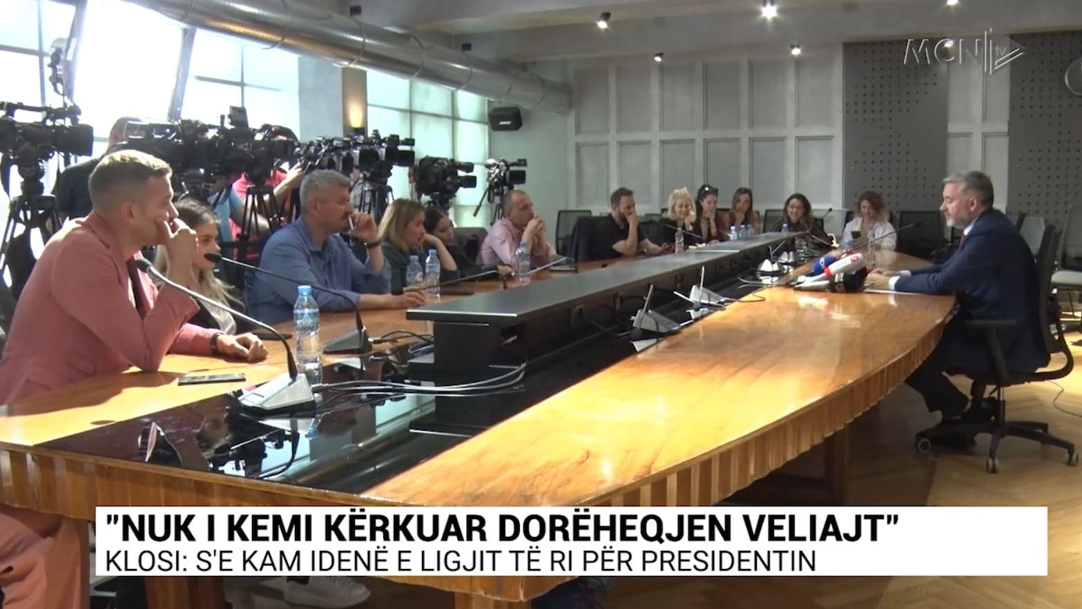 “Nuk i kemi kërkuar dorëheqjen Veliajt”/ Klosi: S’e kam idenë e ligjit të ri për presidentin (VIDEO)