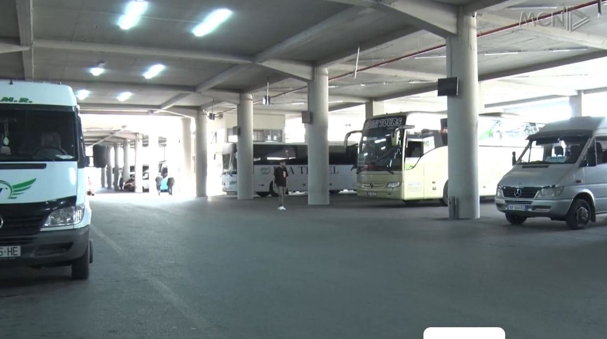 Zhvendosen autobusët e Kosovës/ Udhëtarë dhe shoferë ankohen për shtim të kostove (VIDEO)