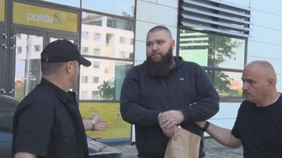 Një muaj paraburgim serbit për veprimtari të dhunshme në Zveçan të Kosovës