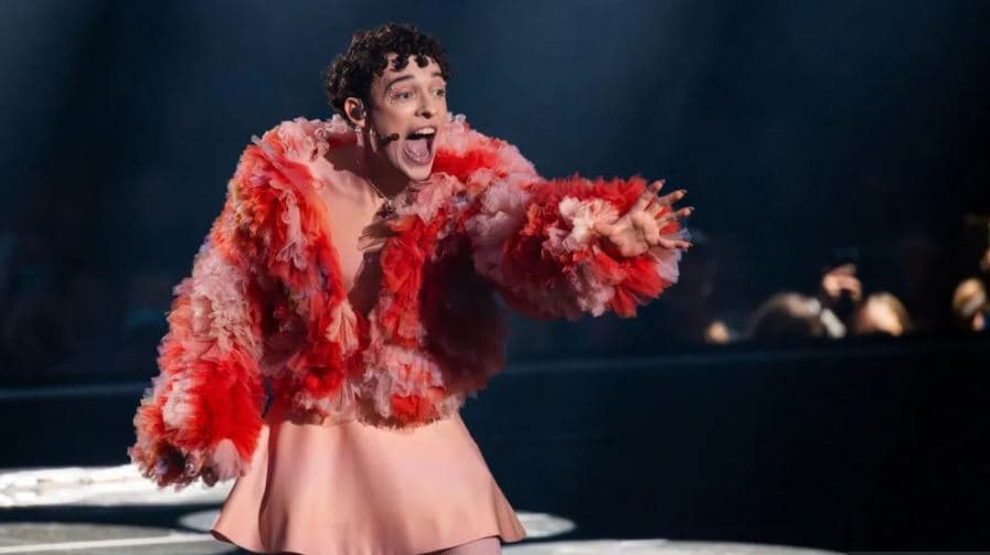 Zvicra fiton Eurovision 2024, triumfon këngëtari Nemo