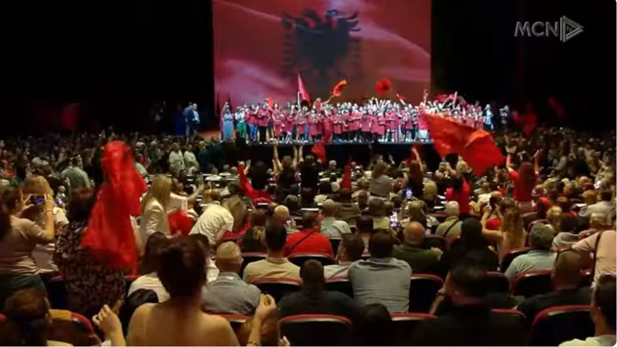 Rama me Noizy-n e Naimin në Athinë/ “Shqiptarët triumfuan në Greqi, të mos bëhemi armiq” (VIDEO)