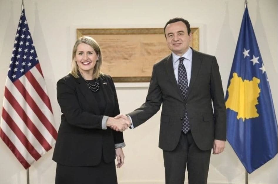 Kurti takon zyrtaren e DASH-it, i shpreh shqetësimet për kërcënimet e Serbisë ndaj Kosovës