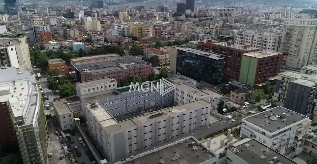 Rrreziku i të burgosurve nga pallatet larta/ Ekspertët: Lejet e ndërtimit cenojnë sigurinë (VIDEO)