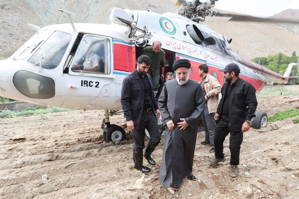Helikopteri ku udhëtonte Presidenti i Iranit bën ulje të detyruar