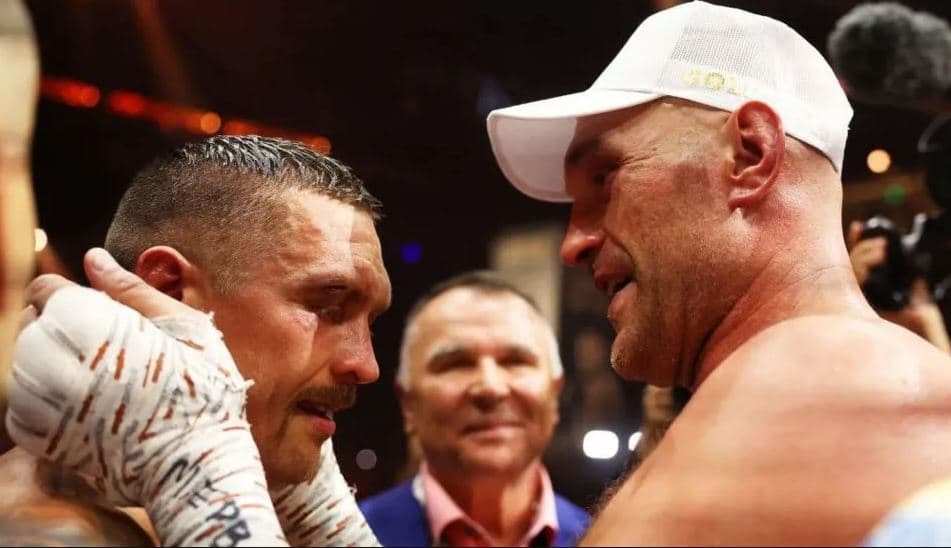 Oleksandr Usyk shpallet kampion botëror i boksit