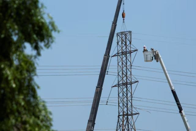 Stuhi të fuqishme në Teksas, mbi 226 mijë shtëpi ende pa energji elektrike