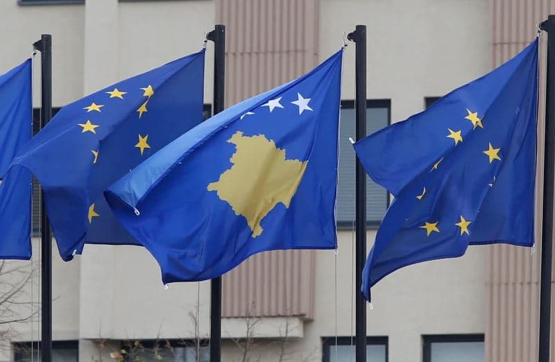 Kosova mbylli gjashtë zyra bankare serbe në veri/ BE: Po nxit tensione 