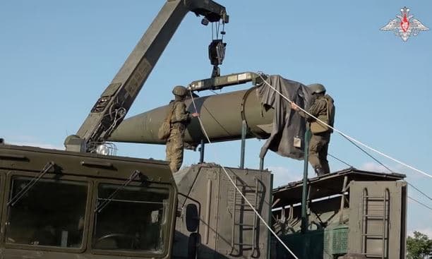 Rusia nis stërvitje bërthamore afër kufirit me Ukrainën
