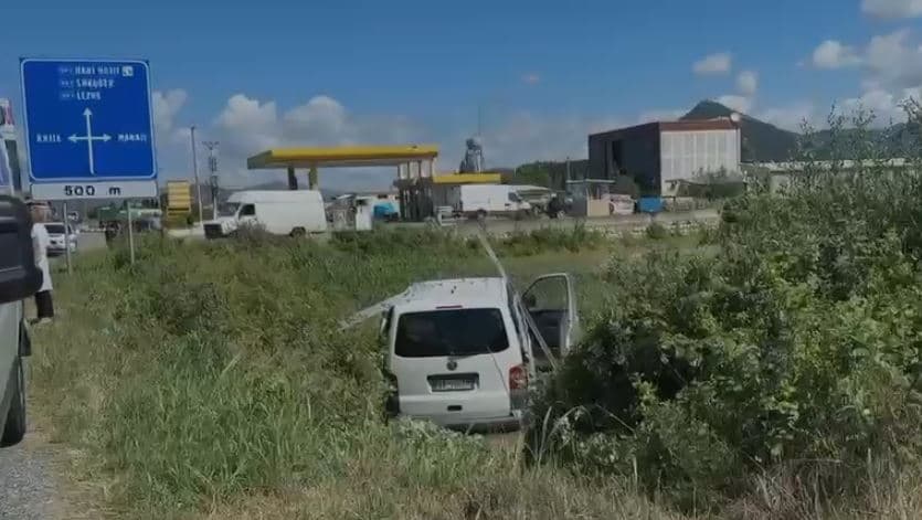 Fugoni i ministrisë së Shëndetësisë del nga rruga në Lezhë-Laç, humb jetën drejtuesi